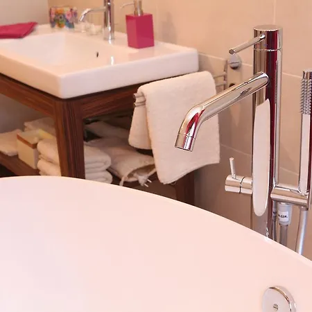 Bed & Breakfast Emma 4*