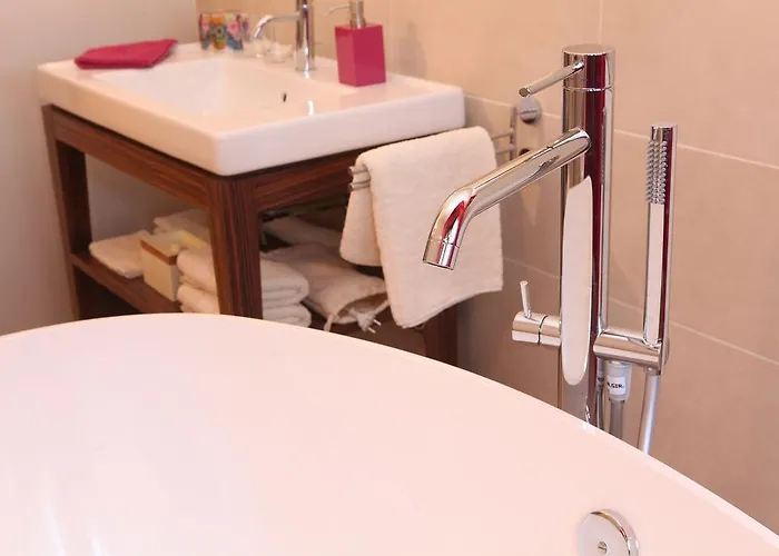 Bed & Breakfast Emma 4*